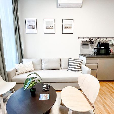 T32 Central Modern Suites ブダペスト エクステリア 写真