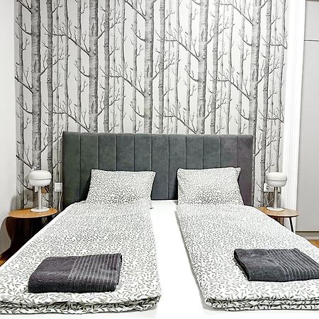 T32 Central Modern Suites ブダペスト エクステリア 写真
