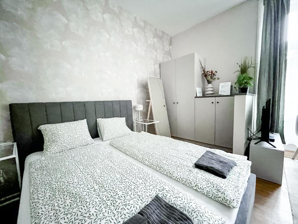 T32 Central Modern Suites ブダペスト エクステリア 写真