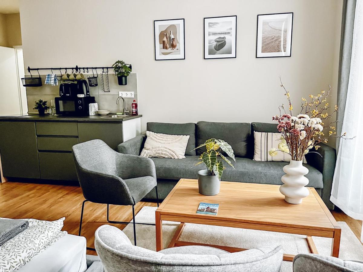 T32 Central Modern Suites ブダペスト エクステリア 写真