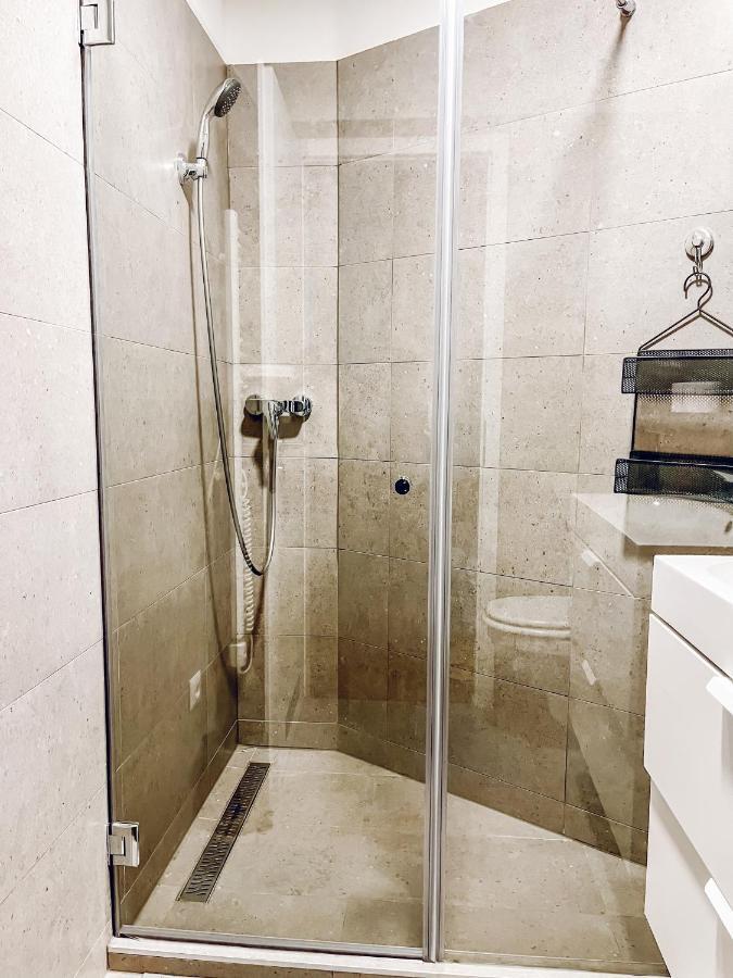 T32 Central Modern Suites ブダペスト エクステリア 写真