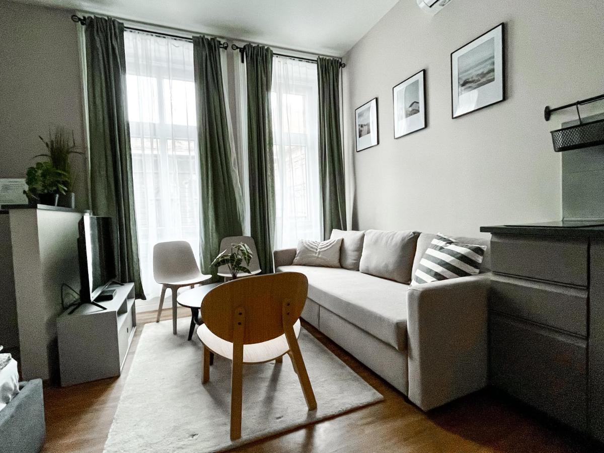 T32 Central Modern Suites ブダペスト エクステリア 写真